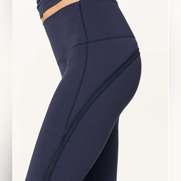 Lululemon Fresh In Mesh Tights in Midnight Navy Size 8 - Picture 4 of 12